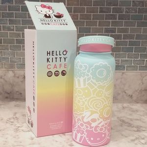 Hello Kitty Cafe 32 oz. Thermal Bottle NIB